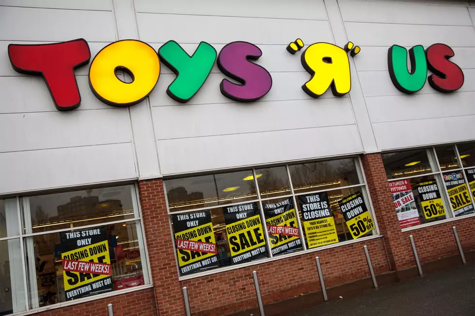 Going to Toys “R” Us is Extremely Sad [VIDEO]