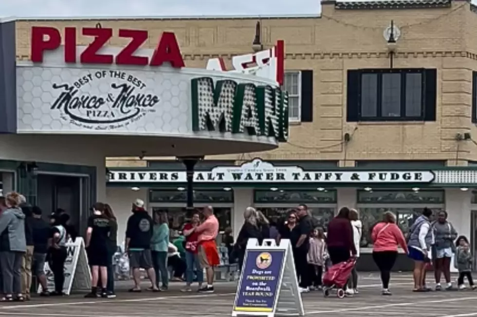 Long Line Outside Manco and Manco in OCNJ
