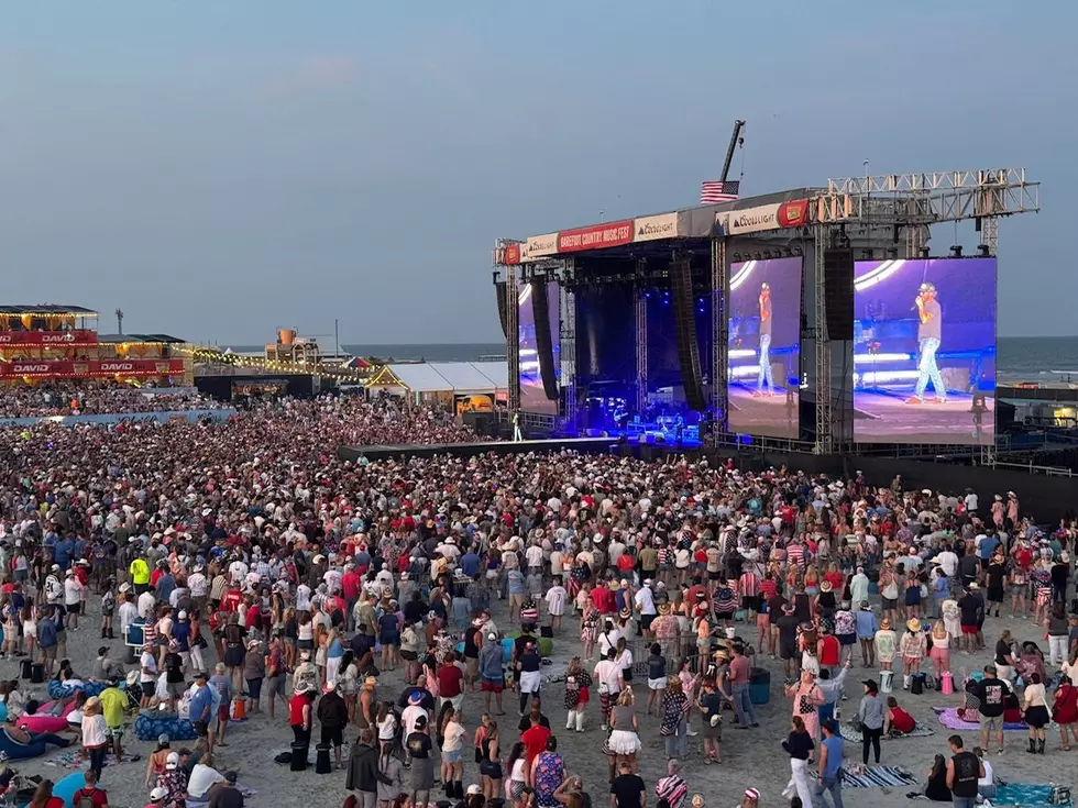 Barefoot Country Music Fest Crowd