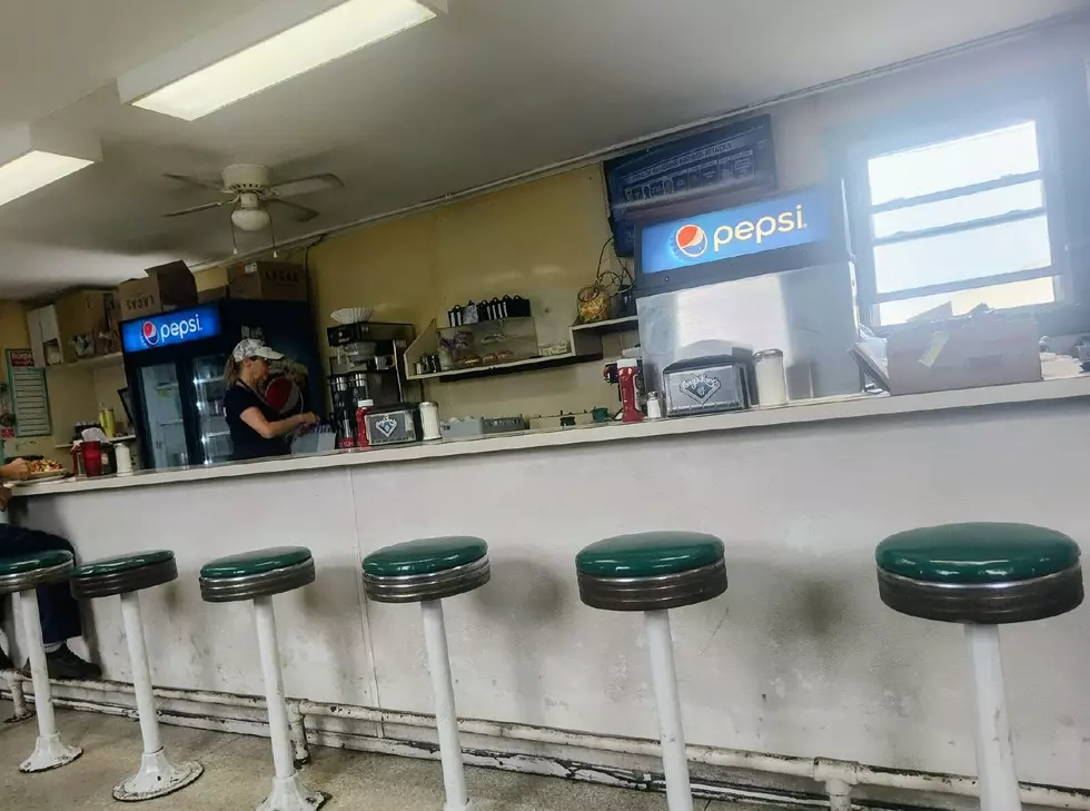 Vineland’s Most Unassuming Lunch Spot Doesn’t Even Have a Sign Out Front
