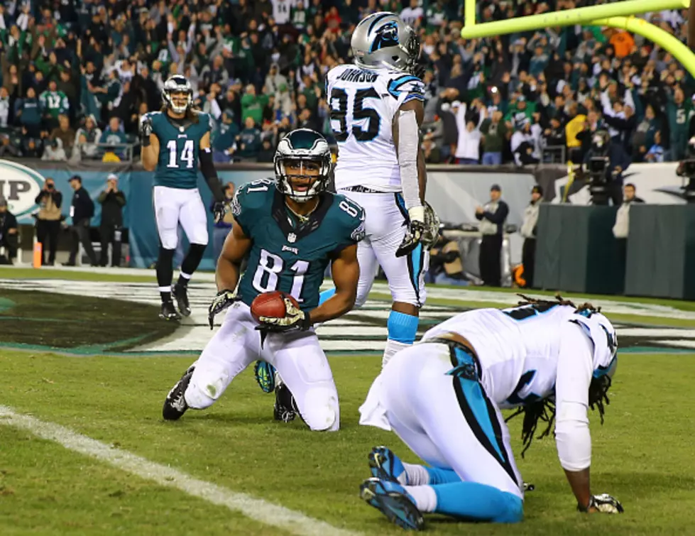 Eagles Dominate Panthers with 332 Yards, 2 TD’s from Sanchez