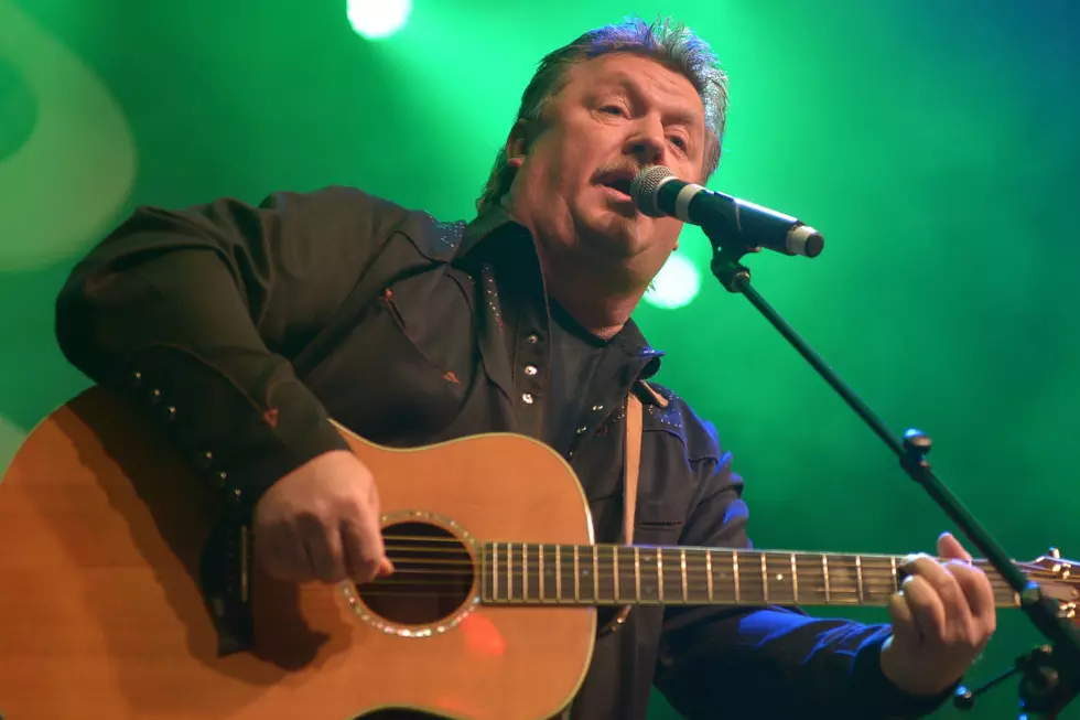 Pinch This! Top 10 Country Songs That Mention the Color Green